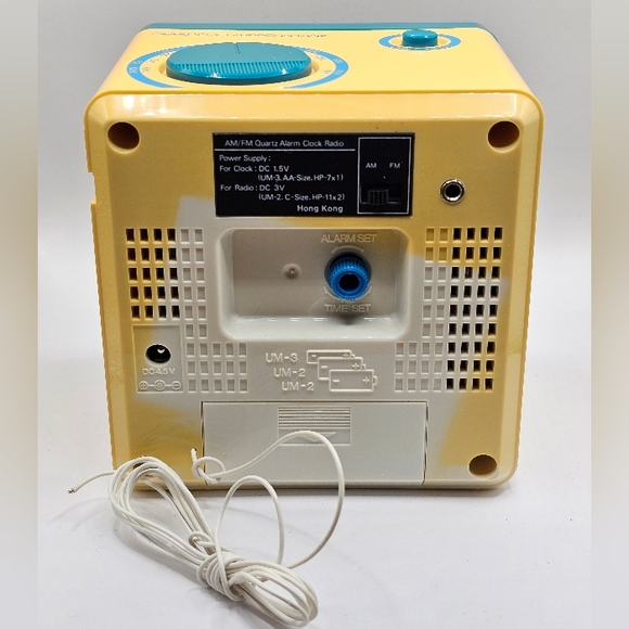 Bradley Time Donald Duck AM/FM Radio Alarm Clock Battery Operated Cube Working - Picture 6 of 8